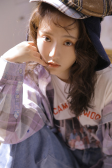 女裙底部从下往上看图片